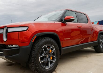 Here's how Tesla FSD, Rivian ‘hands-free’ driving systems compare