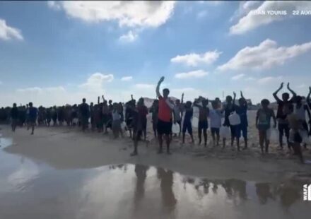 Hundreds of Gaza children join a mass swimming lesson to cope with trauma