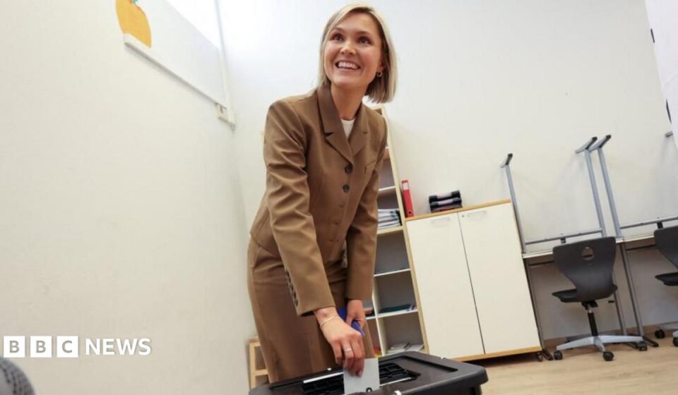Iceland EU referendum on a knife edge as counting continues