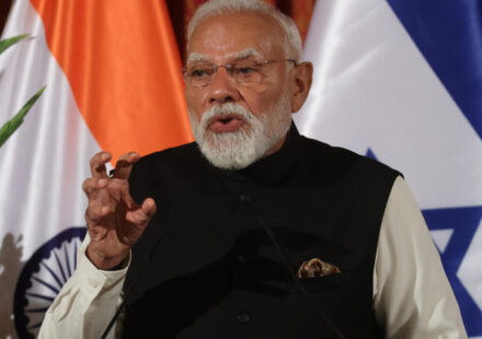 India: Modi courts youth amid growing criticism