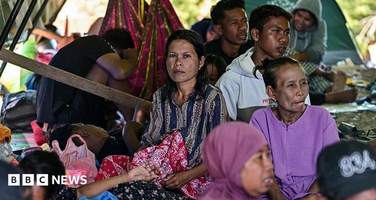 Indonesia earthquake: Aid shortages and fears of starvation as aftershocks continue