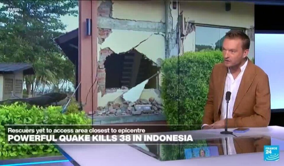 Indonesia hit by earthquake aftershock as rescuers search for survivors