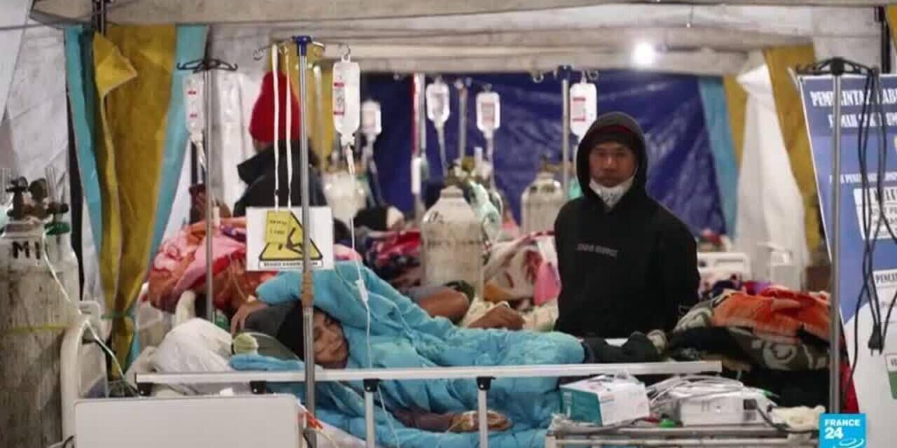Indonesian earthquake : Aid reaches Flores as death toll climbs