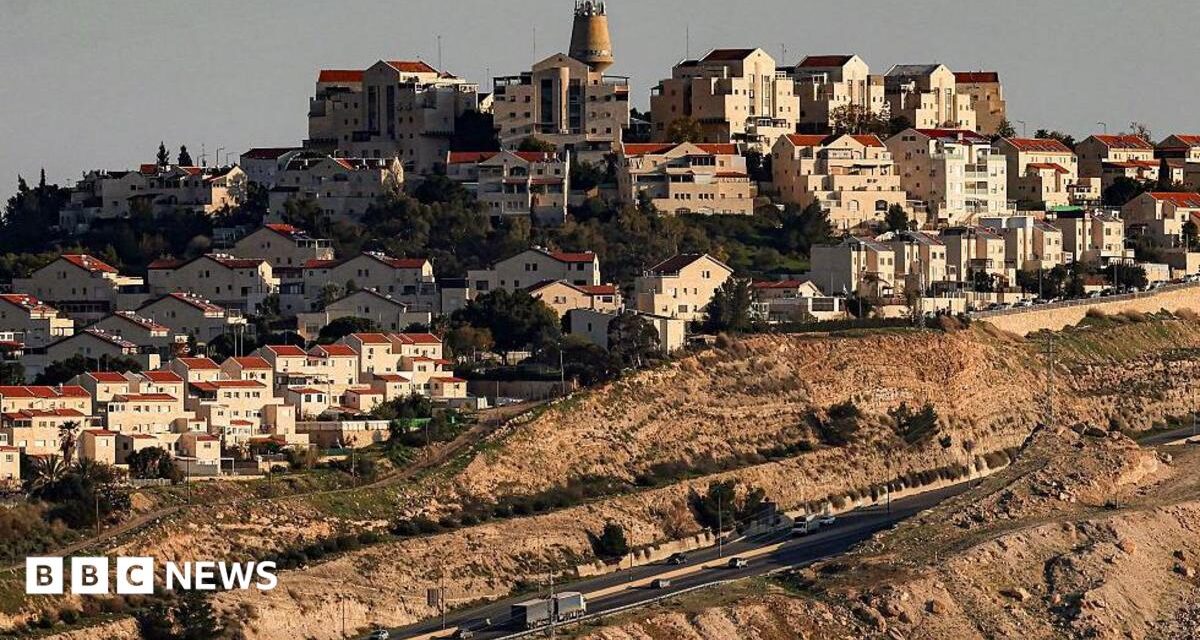 Israel opens up bids for highly-sensitive West Bank settlement project