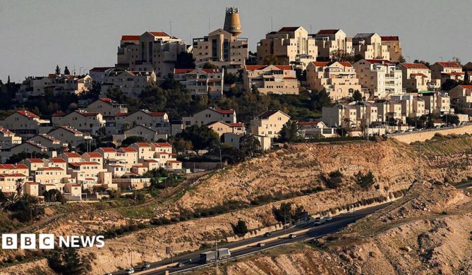 Israel opens up bids for highly-sensitive West Bank settlement project