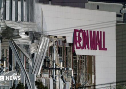 Japan earthquake: Two workers killed in Aeon Mall blast after re-entering on boss' order