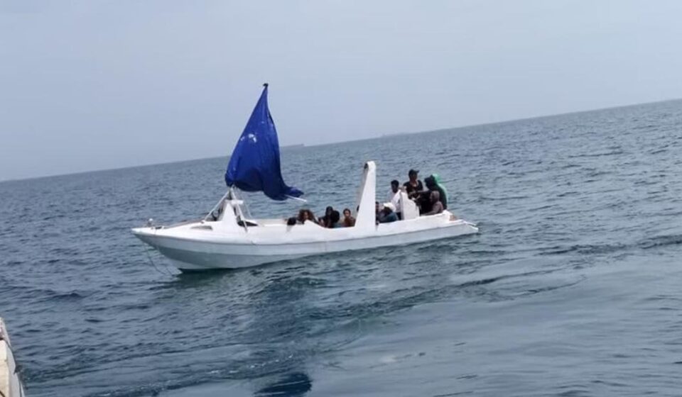 La Marina mexicana localiza la lancha con 19 balseros cubanos extraviados desde la semana pasada