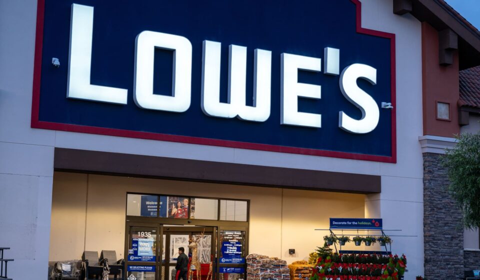 Lowe's (LOW) Q2 2026 earnings