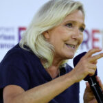 Marine Le Pen's National Rally plans to "sanction" the wearing of the veil with a fine