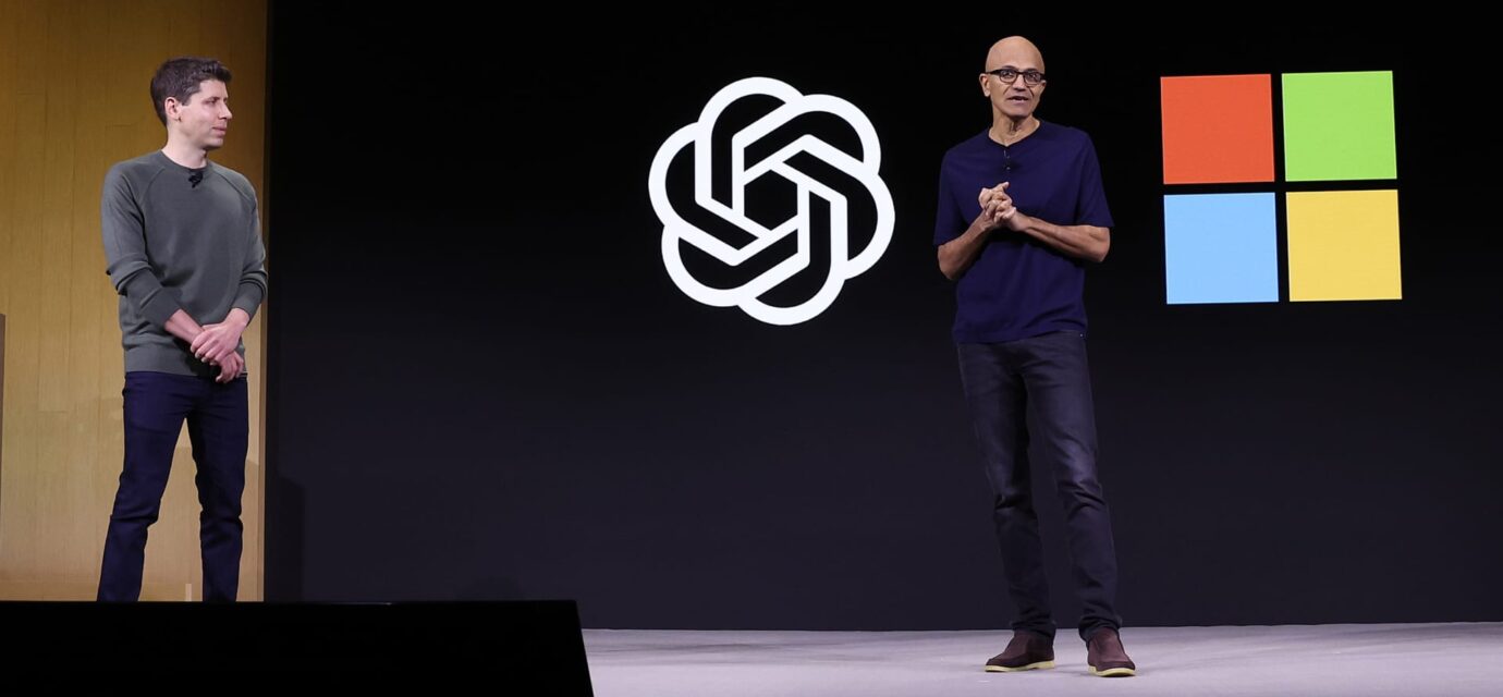 Microsoft Outlook and OpenAI's ChatGPT Work experience outages