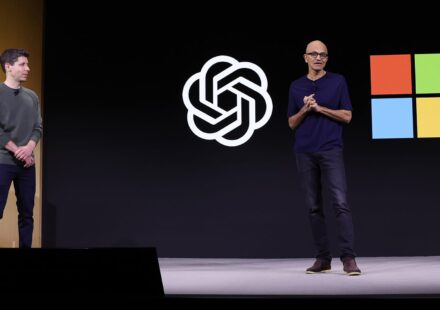 Microsoft Outlook and OpenAI's ChatGPT Work experience outages