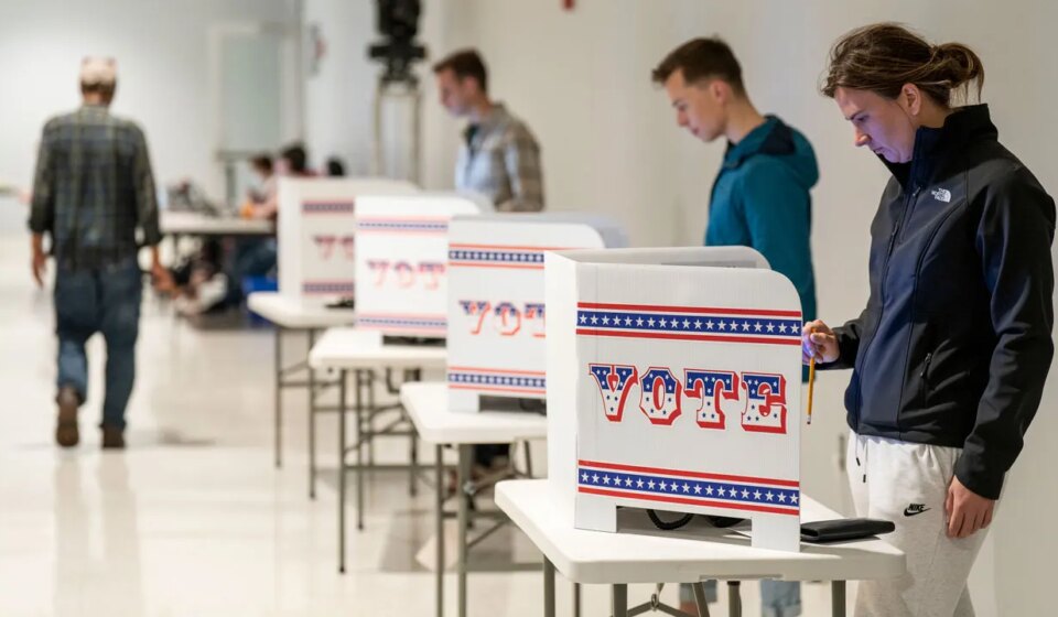 Milwaukee election results delayed 90 minutes over flash drive error