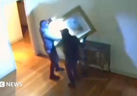 Moment €9m worth of art stolen from Italy museum
