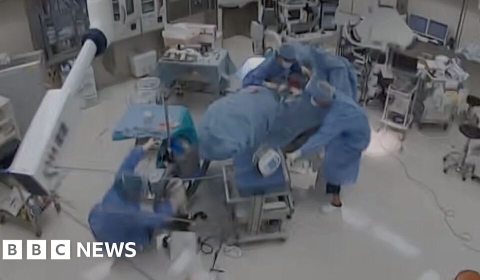 Moment earthquake shakes hospital operating room in Japan
