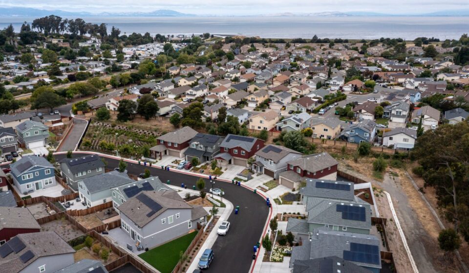 Mortgage rates surge to the highest since June 2025