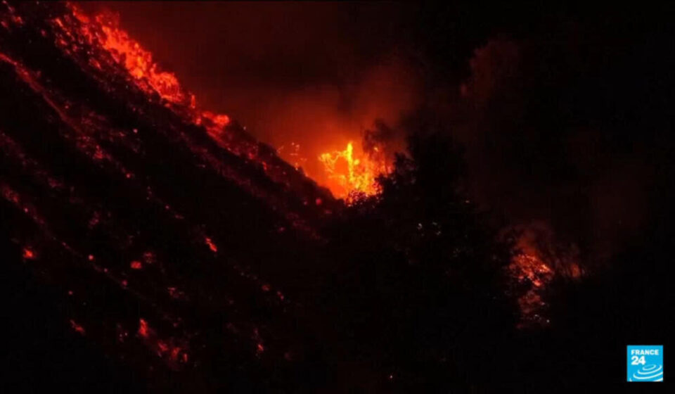 Mount Etna continues to erupt in Italy