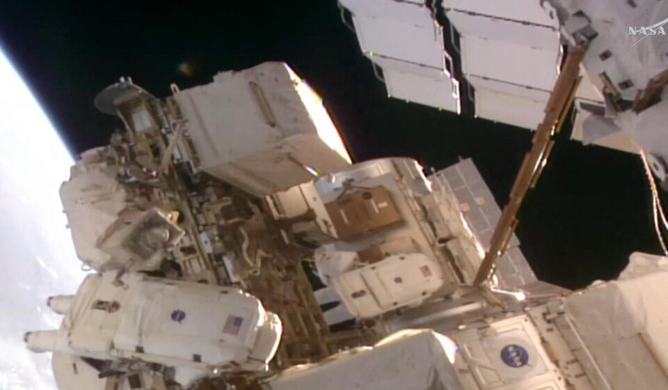 NASA satellite rescue mission fails, swift telescope set to fall to earth