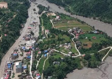 Nepal: EE UU y China apuntan al colapso de glaciar como causa de riada
