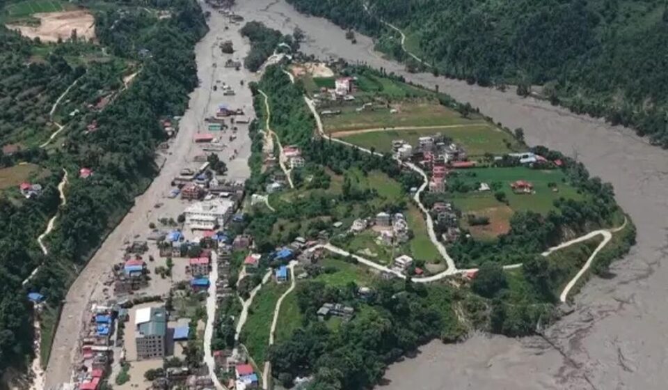 Nepal: EE UU y China apuntan al colapso de glaciar como causa de riada