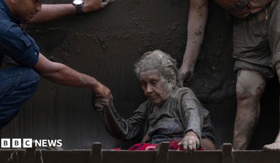 Nepal: How a 97-year-old was rescued during the flash floods
