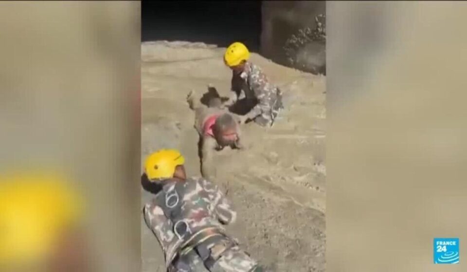Nepal flood survivors rescued from hydropower tunnel
