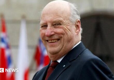 Norway King Harald: A look back at the King who broke with tradition