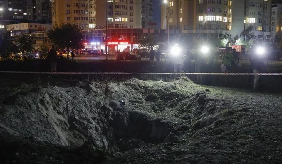 Nueve muertos y 30 heridos en Kiev tras ataque ruso, incluidos cuatro niños