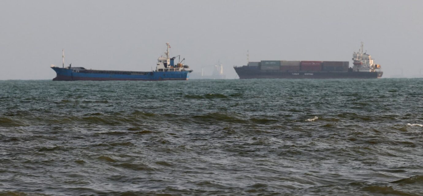 Oil rises over 1% after U.S. forces strike Iran's Larak Island