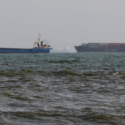 Oil rises over 1% after U.S. forces strike Iran's Larak Island