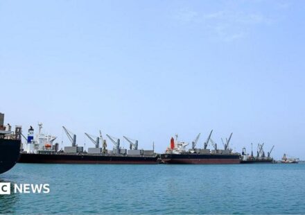 Projectile sinks Indian-flagged ship off Yemen coast