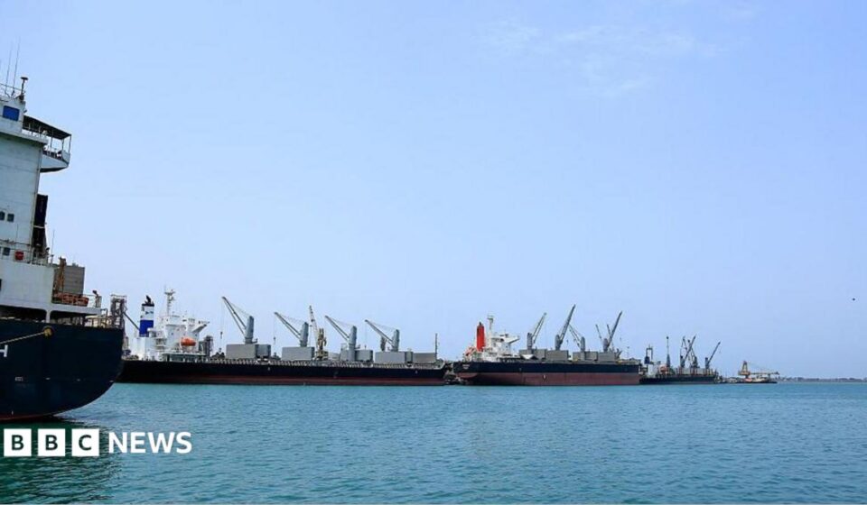 Projectile sinks Indian-flagged ship off Yemen coast