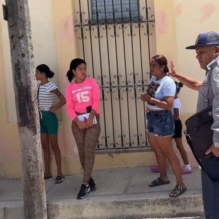 Protesta: Una protesta por falta de agua hace aparecer la Policía y una pipa