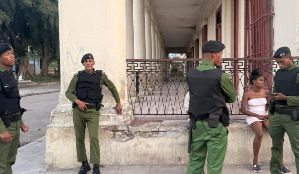 Represión: Despliegan a militares en los puntos señalados por los asaltos en Guanabacoa