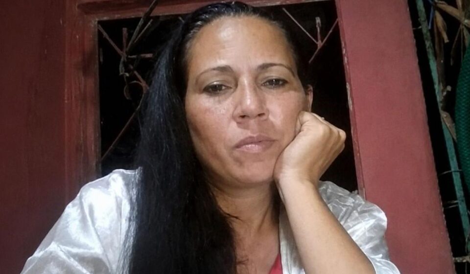 Represión: Excarcelada una activista detenida por culpar a Díaz-Canel de un apagón