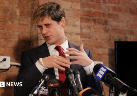 Right-wing commentator Milo Yiannopoulos detained by ICE