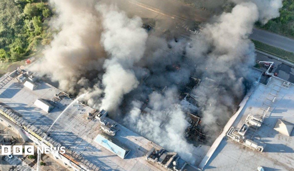 Russian double-tap drone strike kills 15 in Ukrainian mall, officials say