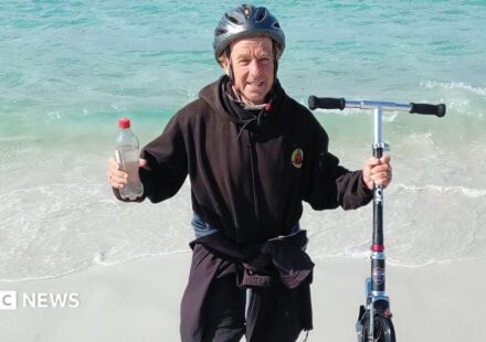 Saltash man completes 2,800 mile scoot across Australia