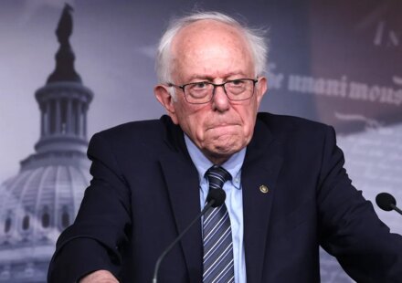 Sanders calls on Democratic leaders to ban super PACs from party primaries