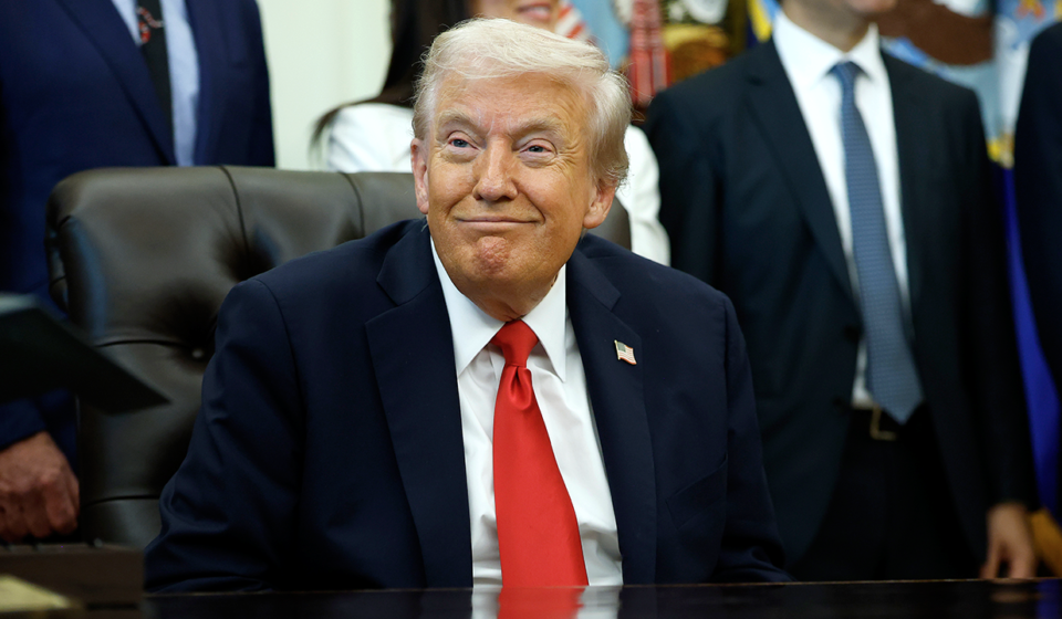 Senate Democrats approve Trump tariff authority in Russia sanctions