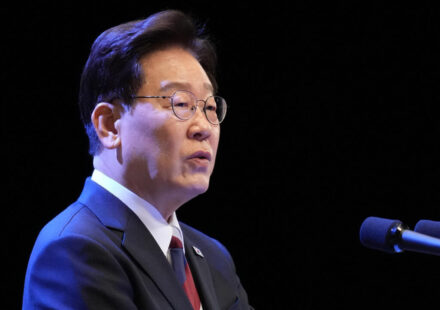 South Korea president proposes talks with Pyongyang to formally end Korean War