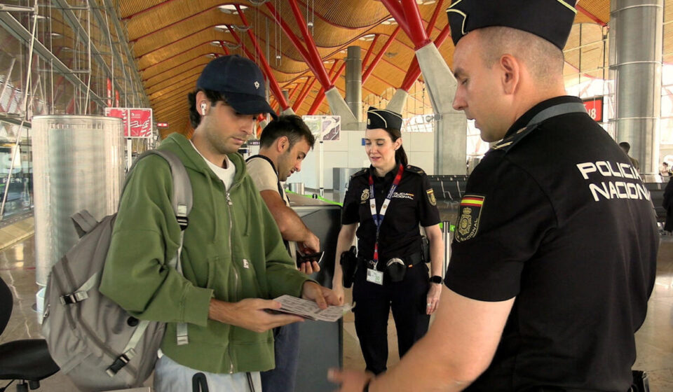 Spain imposes border checks on Italian travellers amid migrant dispute