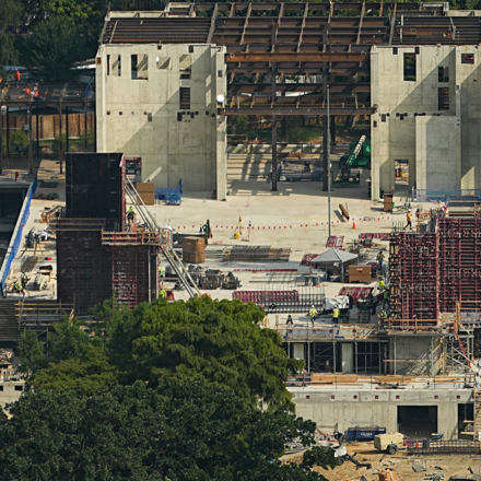 Supreme Court allows Trump's White House ballroom construction to go on