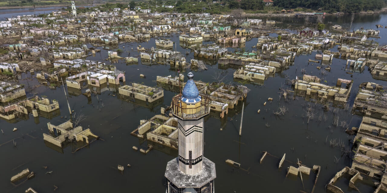 This year's El Nino set to be strongest in more than a century, UK forecasters say