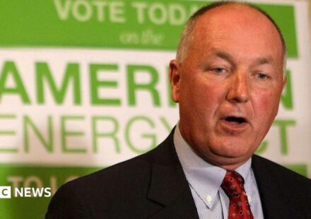 Thousands of Canadians call for US ambassador's expulsion
