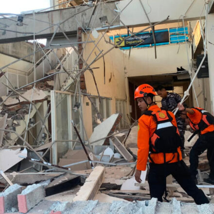Thousands of evacuees await aid after deadly quake on Indonesia's Flores island