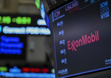 Top analysts suggest these dividend stocks for consistent income