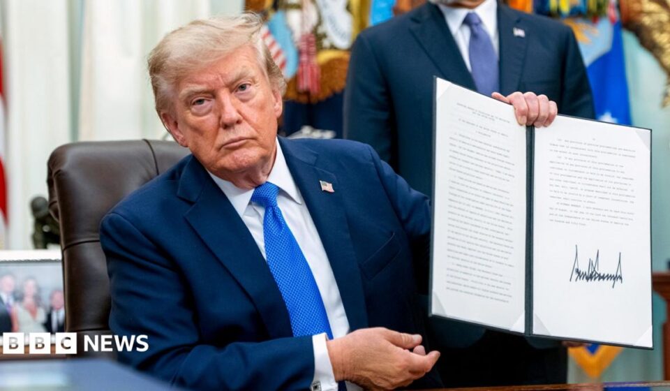 Trump again limits US birthright citizenship with new executive orders