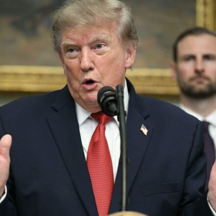 Trump bemoans Fed interest rate policy, says U.S. should be paying much less