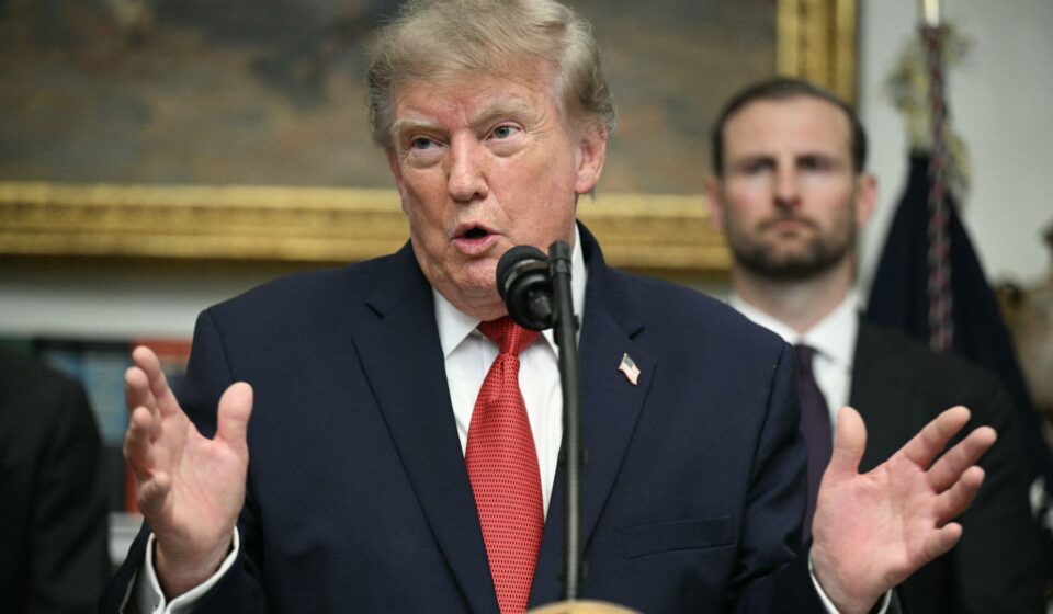 Trump bemoans Fed interest rate policy, says U.S. should be paying much less