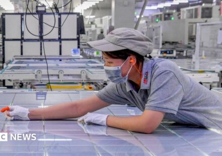 Trump imposes 15% tariff on key chip material to counter China